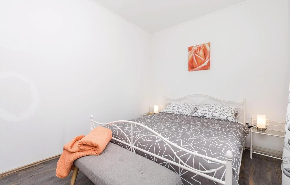 Amazing Home in Jurdani With Wifi and 3 Bedrooms