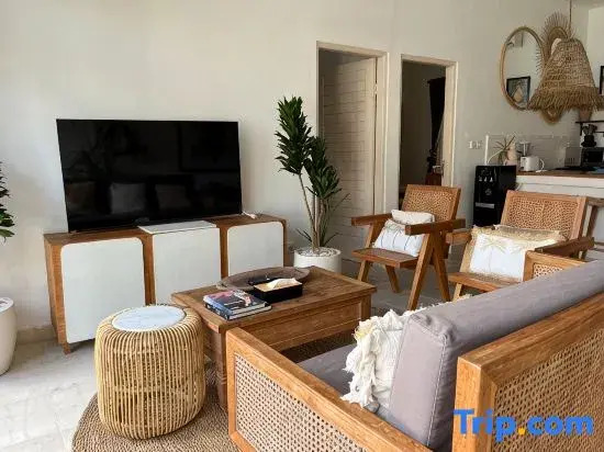 Seminyak Umalas Satu Bali Lux 3BR 9 mins to Beach