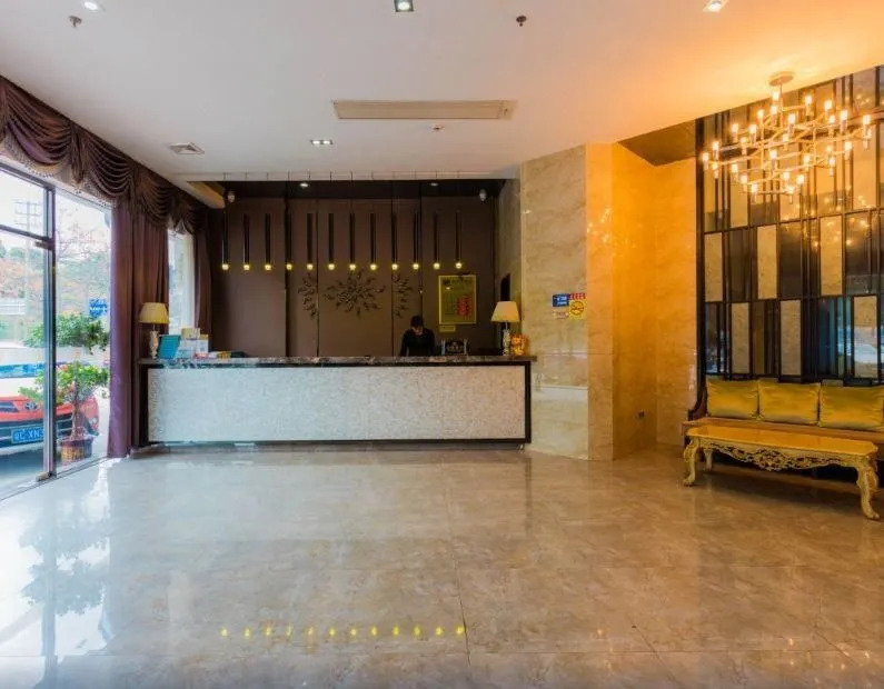 Jinlizhou Hotel (Gongbei Port Light Rail Station)