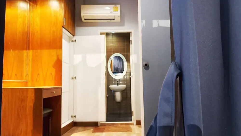 The LODGE BKK Hostel