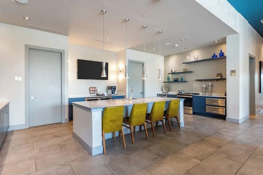 Daytona 2BR Getaway Parking Family & Pet-friendly