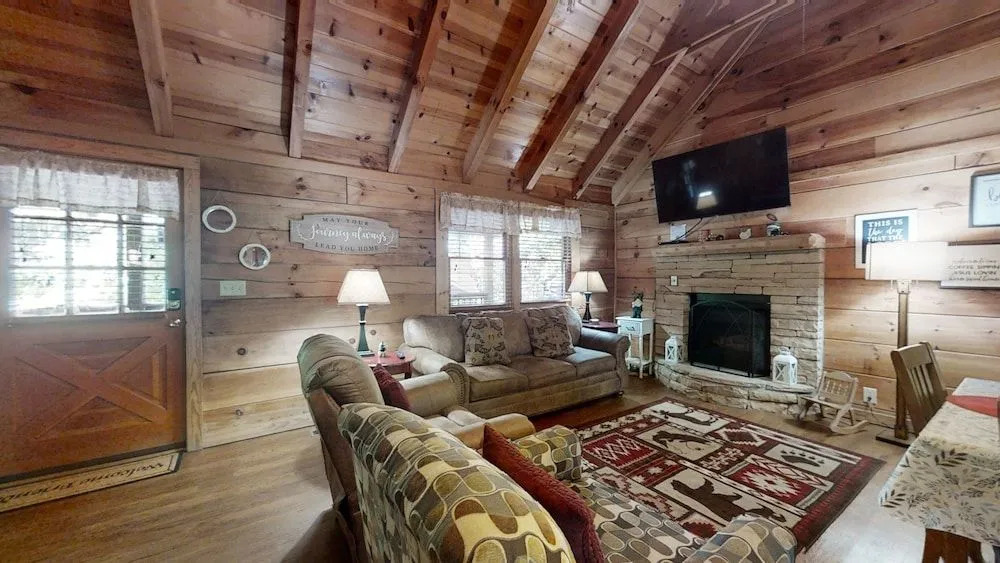 Bean Pot 1 Bedroom Cabin by RedAwning