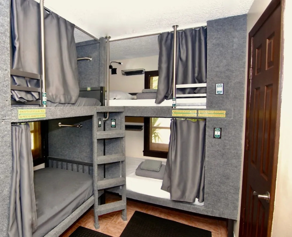 Casa Blanca Hostel
