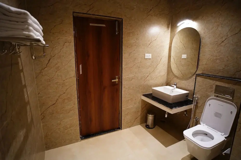 Ellora Hotel