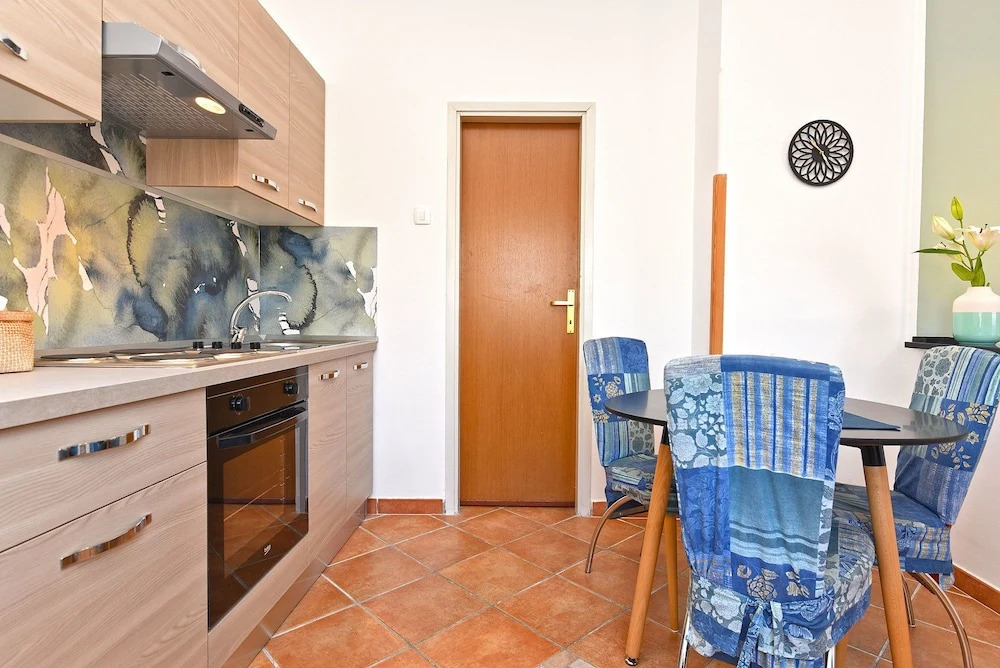 Apartment 1550