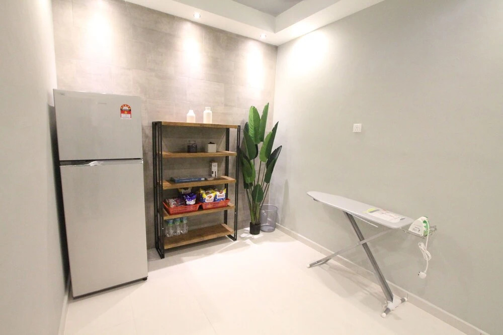 Ian's Genesis Townhouse