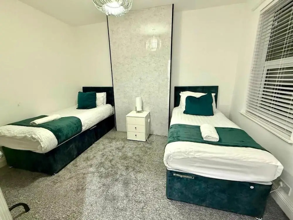 Cozy Haven Near Glenfield & LRI Hospitals