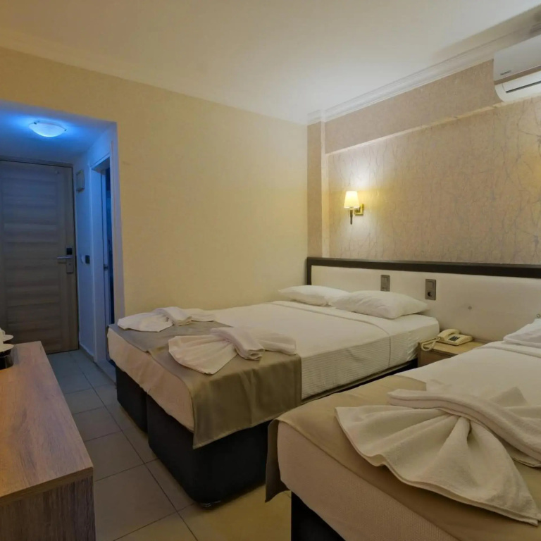 Moni Hotel