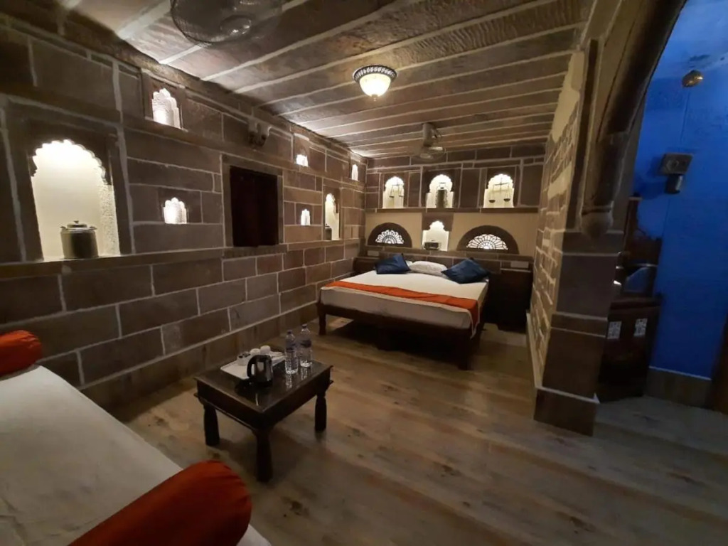 The Juna Mahal