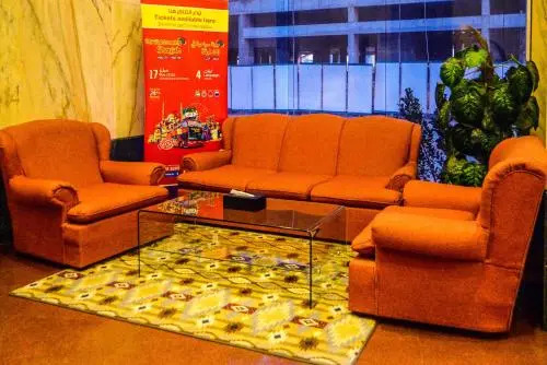 Deluxe Suite At The Doorstep Of Sharjah Mall