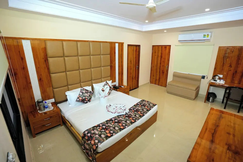Bamboo Saa Sunrrise Wedding & Wellness Resort, Jaipur