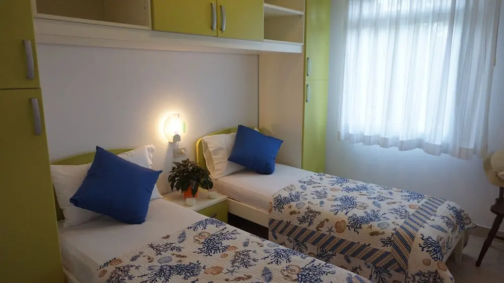 Fantastic Flat in a Quiet Villa With Terrace