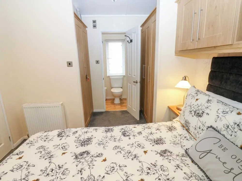 Plot 32