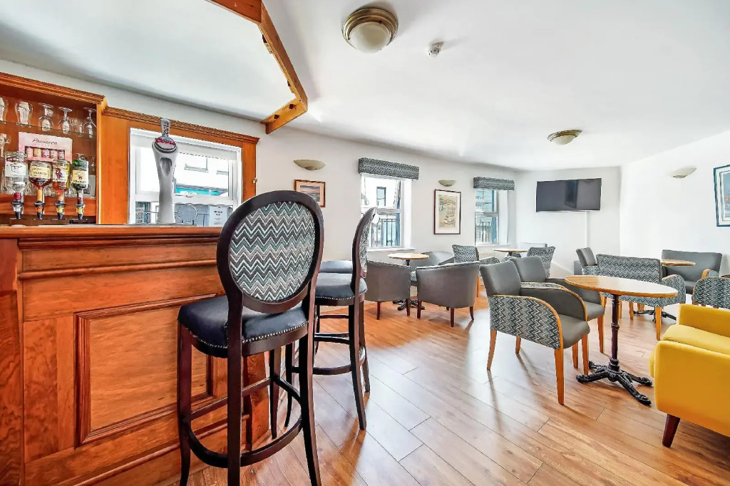 Iona Inn