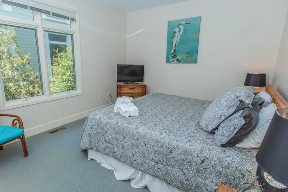 All-Suite Oceanfront Oasis W/ Pool & Hot Tub Home