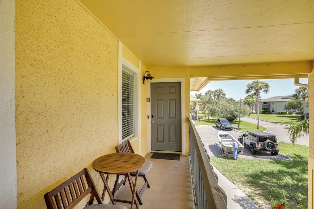 Walk to Pier: St Augustine Beach Condo w/ Balcony!