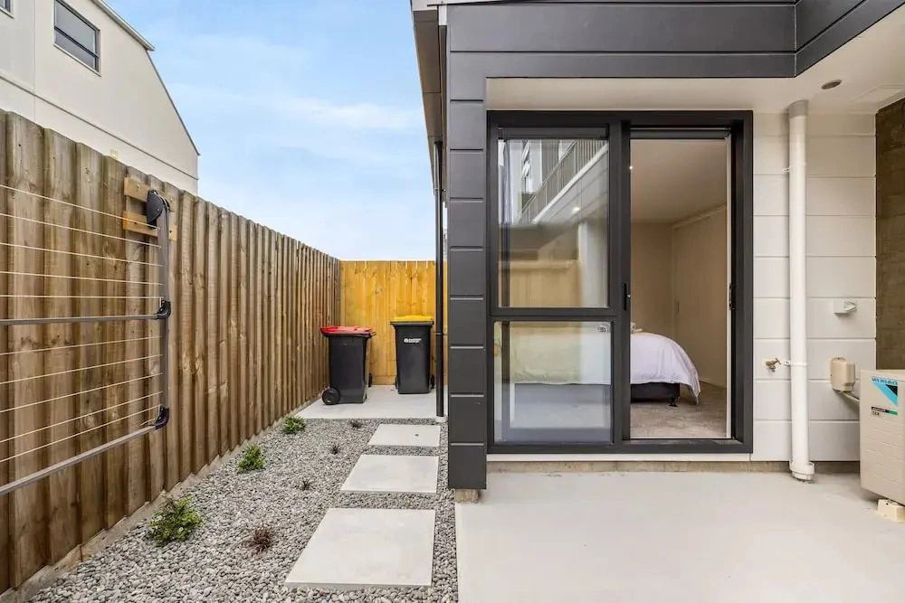 Modern 3 Bedroom Townhouse - Only 10min walk to Stadium