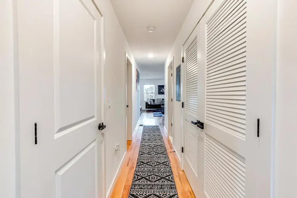 Modern Elizabeth Apartment ~ 1 Mi to Train Station