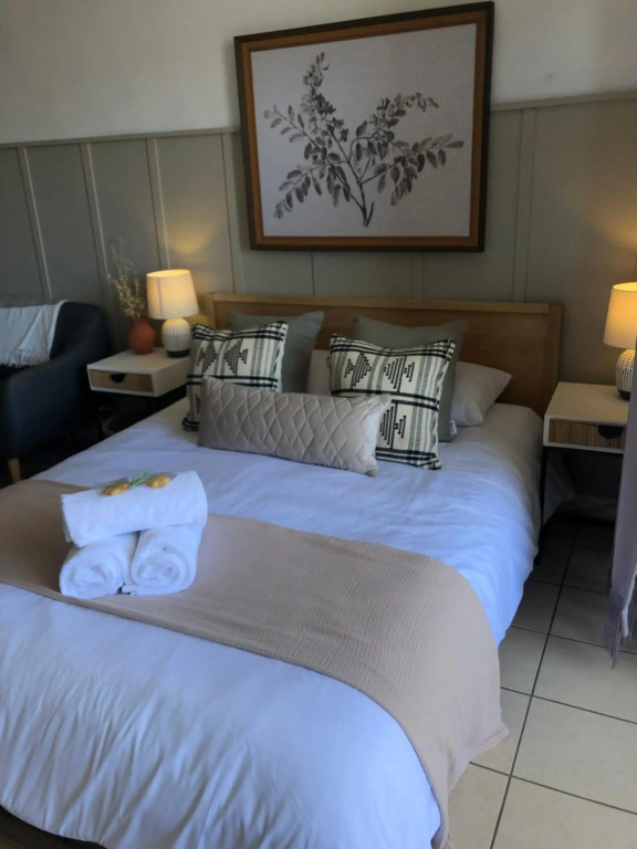 Courtyard Casual - stylish studio in heart of Stellenbosch centre