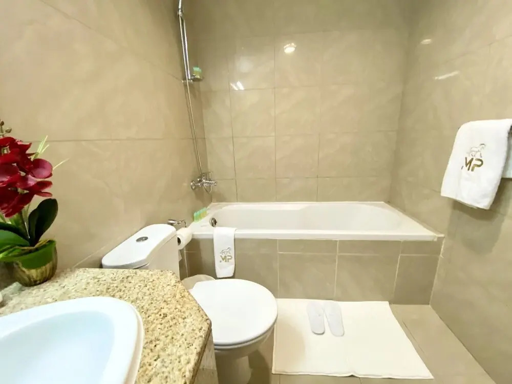 Marco Polo - Bright Apt with sea and Partial Dubai Harbour View