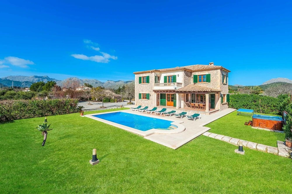 Villa Can Canavaret by SunVillas Mallorca