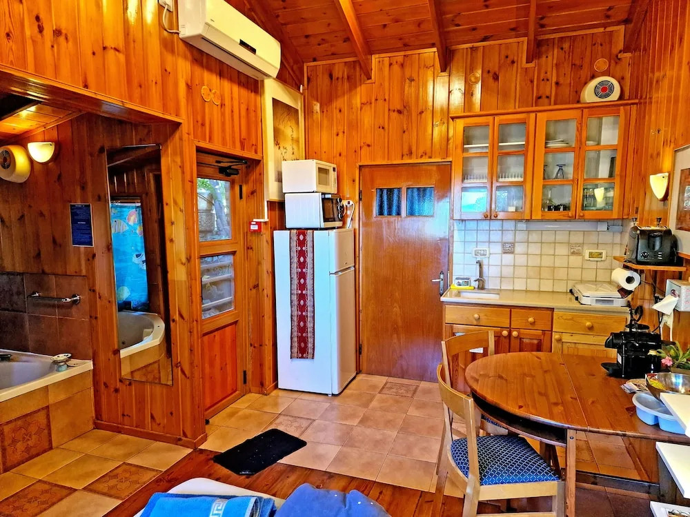 Ohn-Bar Guesthouse
