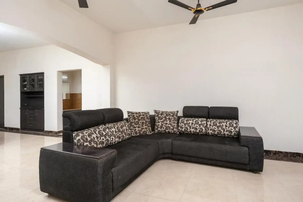 OYO 28257 Skye Service Apartments