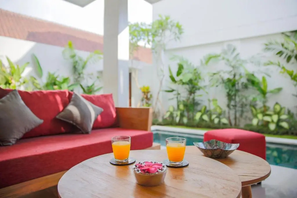 Villa 66, 5 min walk to Double 6 beach