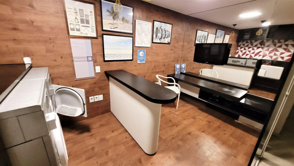 Apartamento Com Serviços A 300 Metros Do Mar