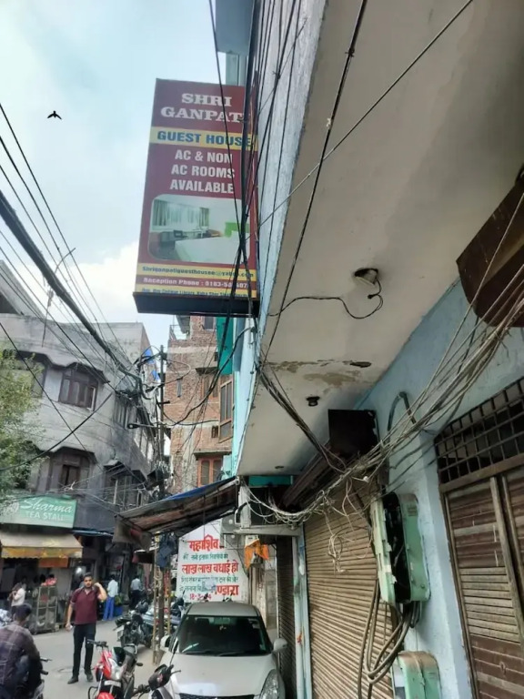 Shri Ganpati Guest House by OYO Rooms