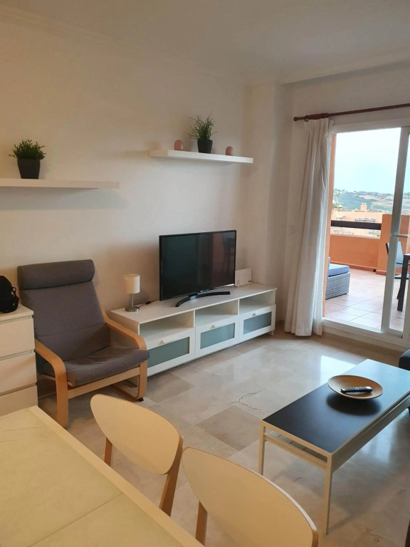 CASARES appart 2 ch dans parc tropical avec vue sur mer, montagne et piscine