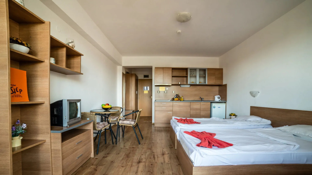 Step Hotel