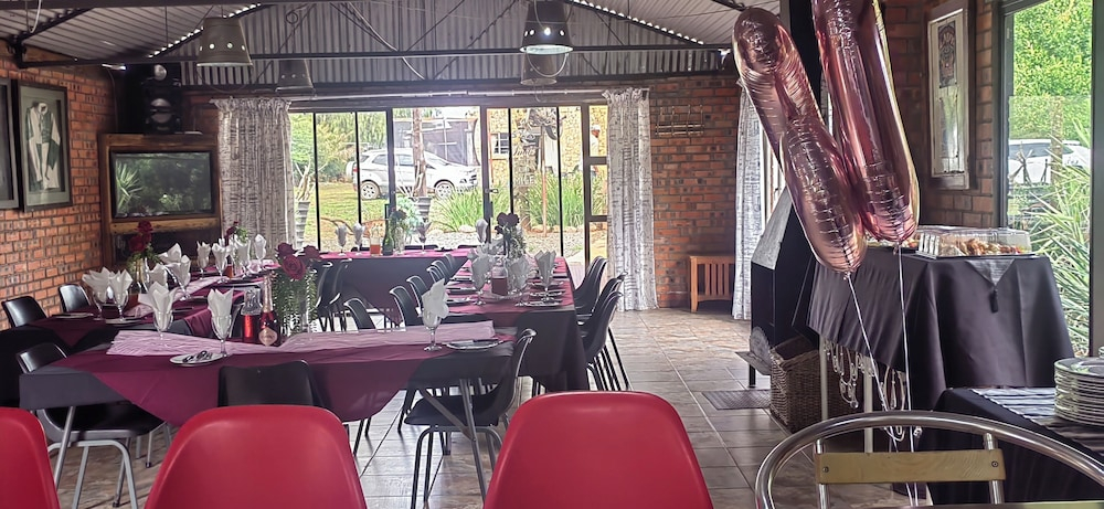 Sun Down Lodge & Conference