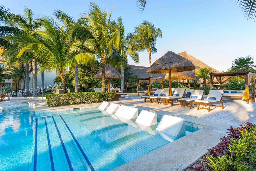 TRS Yucatan Hotel