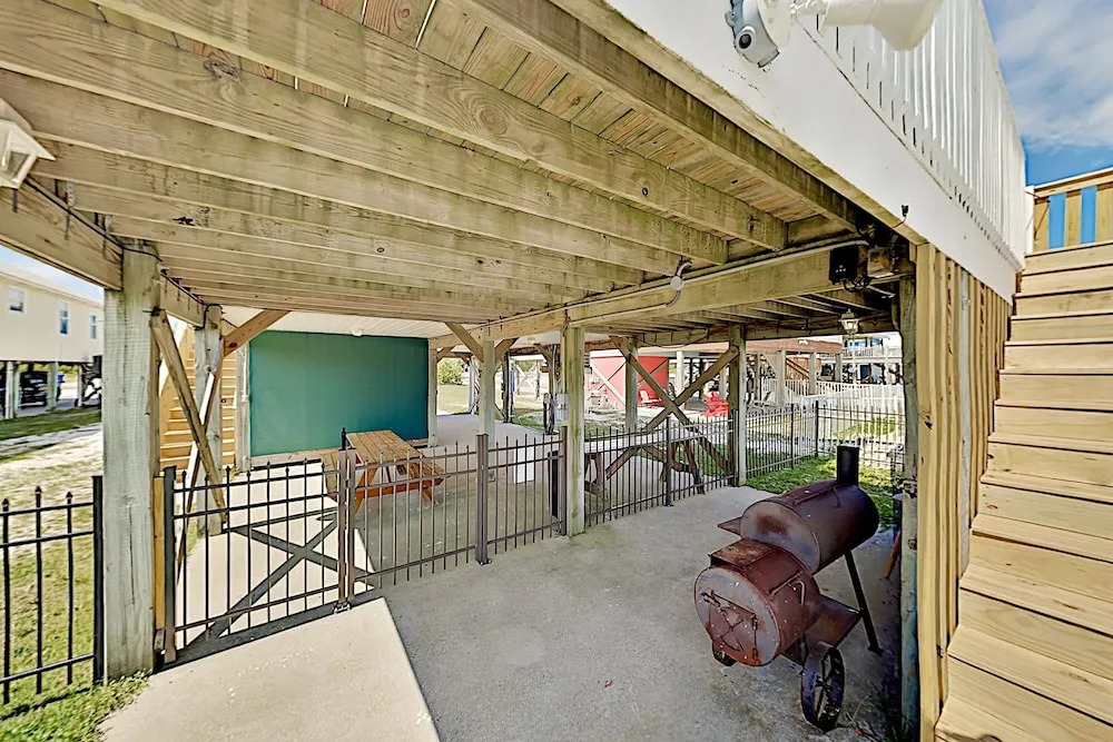1387 W Lagoon Ave Home 3 Bedrooms 2 Bathrooms Home