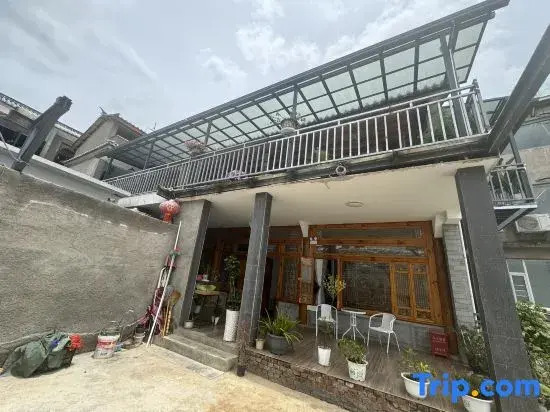 Shuanglang Wanghai Langyue Homestay
