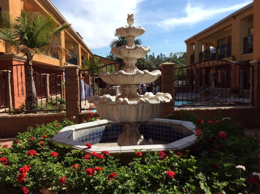 Azusa Inn