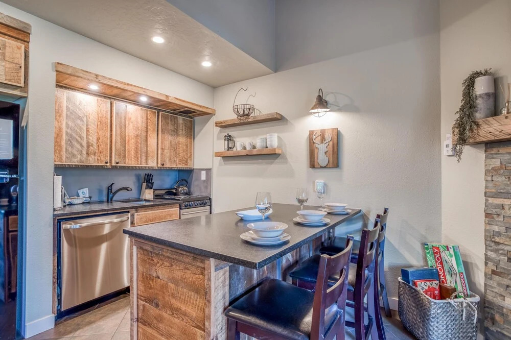 Ski House 223