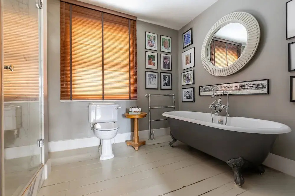 Chesilton Road by Onefinestay