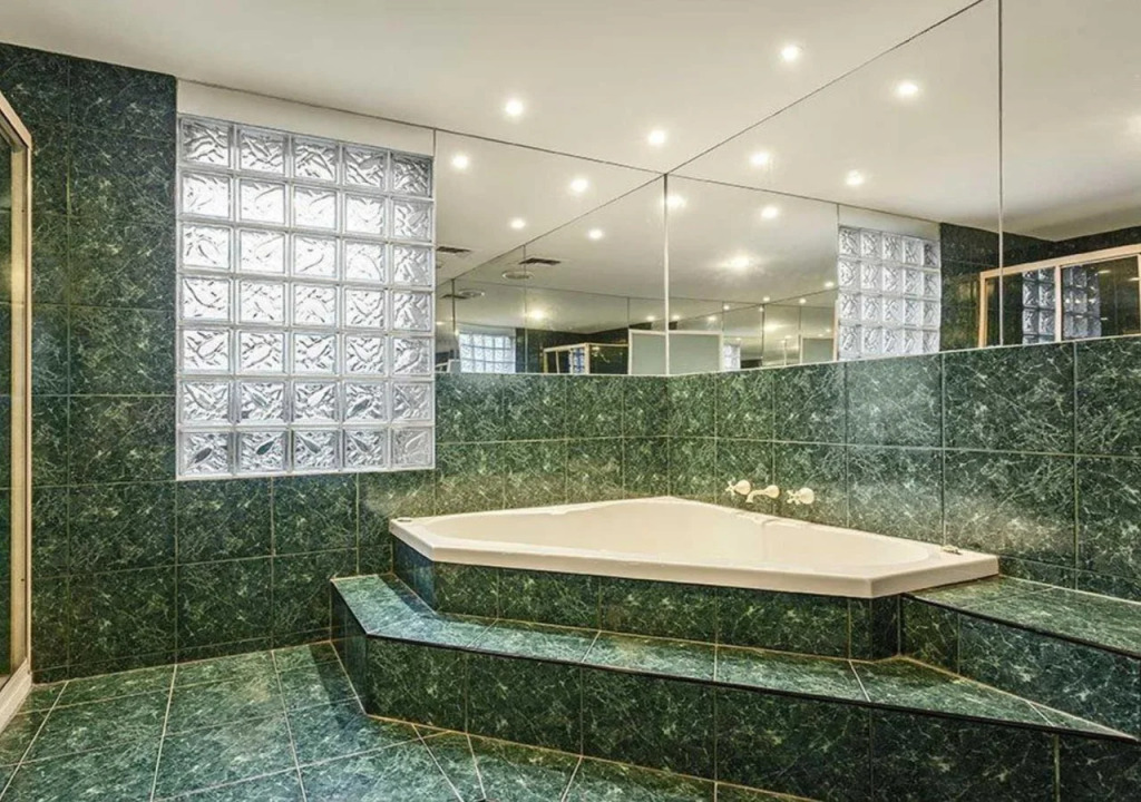Knox International Hotel and Apartments
