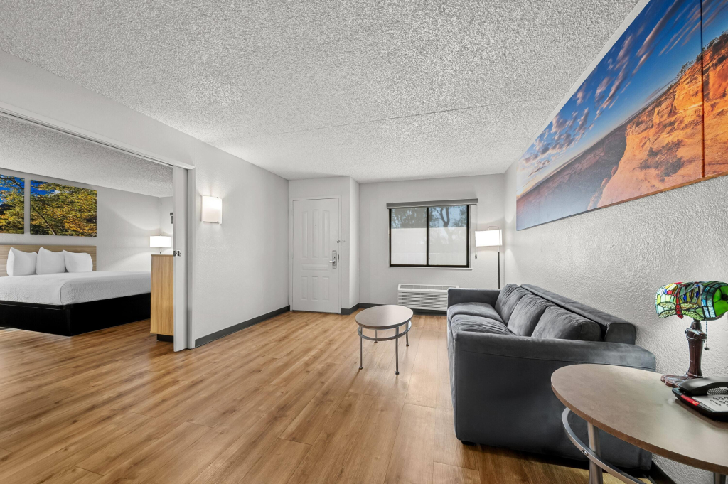 Days Inn by Wyndham Buena Park Anaheim