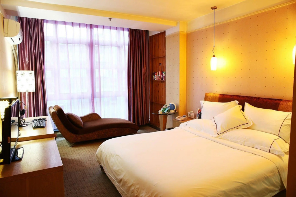 Junyi Hotel