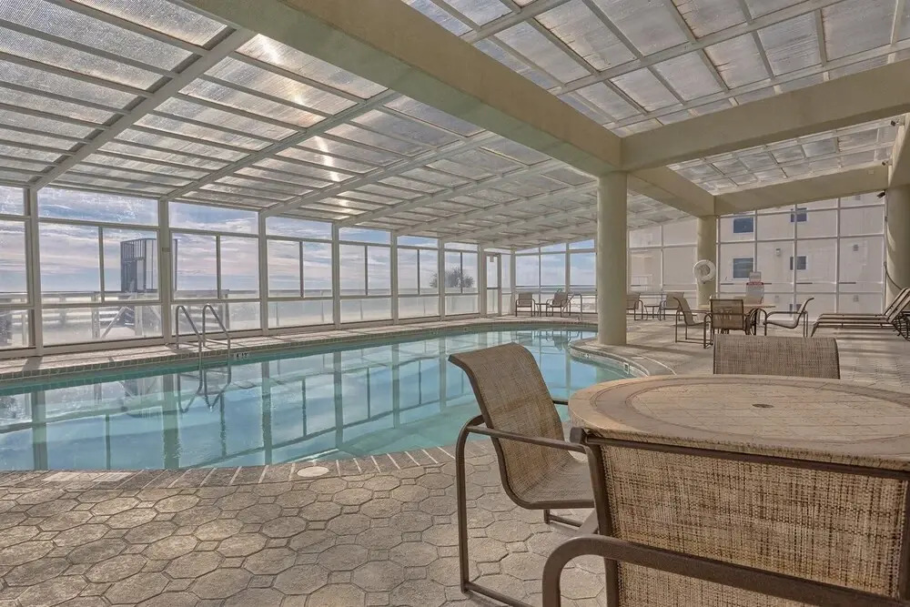 The Colonnades 302