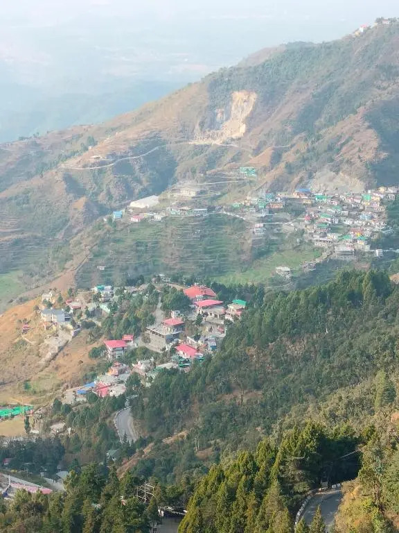 The Palm Aryan Mussoorie - 5 mins Walk to Mall Road