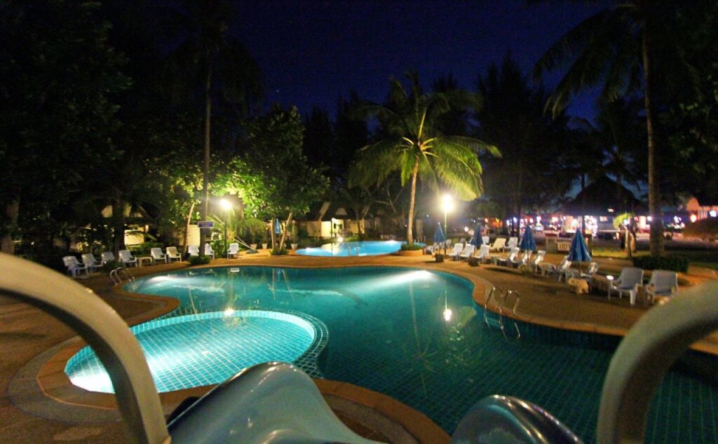 Отель Southern Lanta Resort