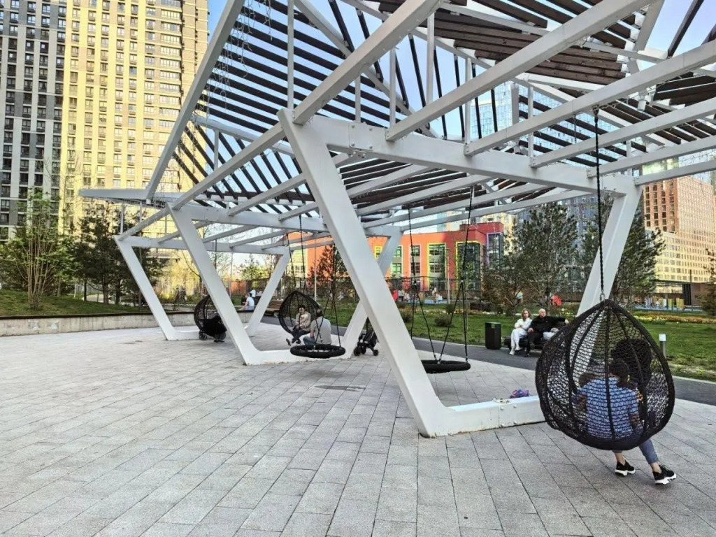 LALAPART on Shelepikhinskaya embankment 34k3