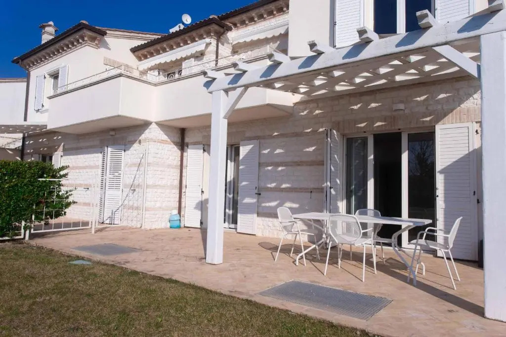 S18 - Sirolo, Nuovissimo Trilocale in Pietra Con Giardino Dx