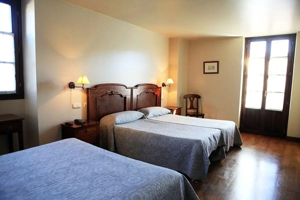 Hostal Antxitonea