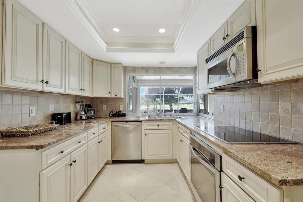 Nassau Home #63930 4 Bedrooms 3 Bathrooms Home