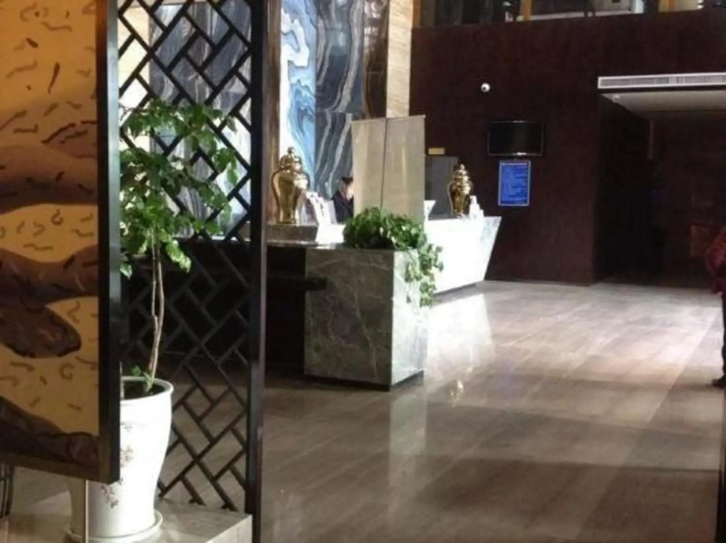 Oriental Xuanyi Holiday Hotel